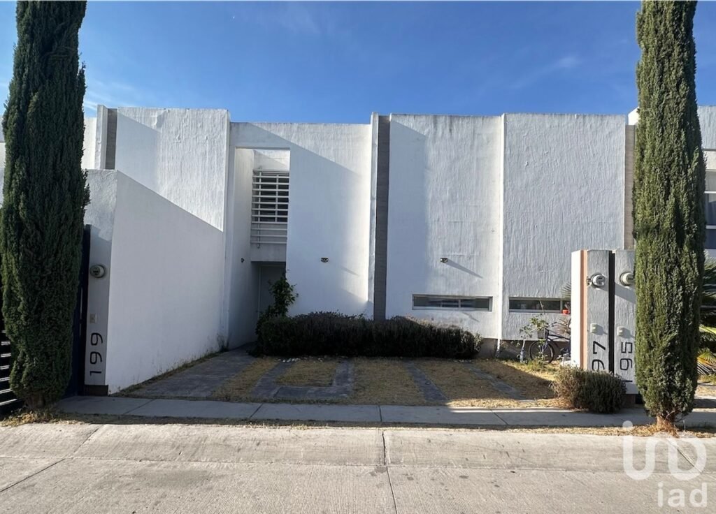 CASA EN VENTA AL SUR DE AGUASCALIENTES BARLOVENTO RANCHO SANTA MONICA