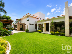 Casa en Venta, en Club Paraíso Country Club Cuernavaca Casa en Venta, en Club Paraíso Country Club Cuernavaca