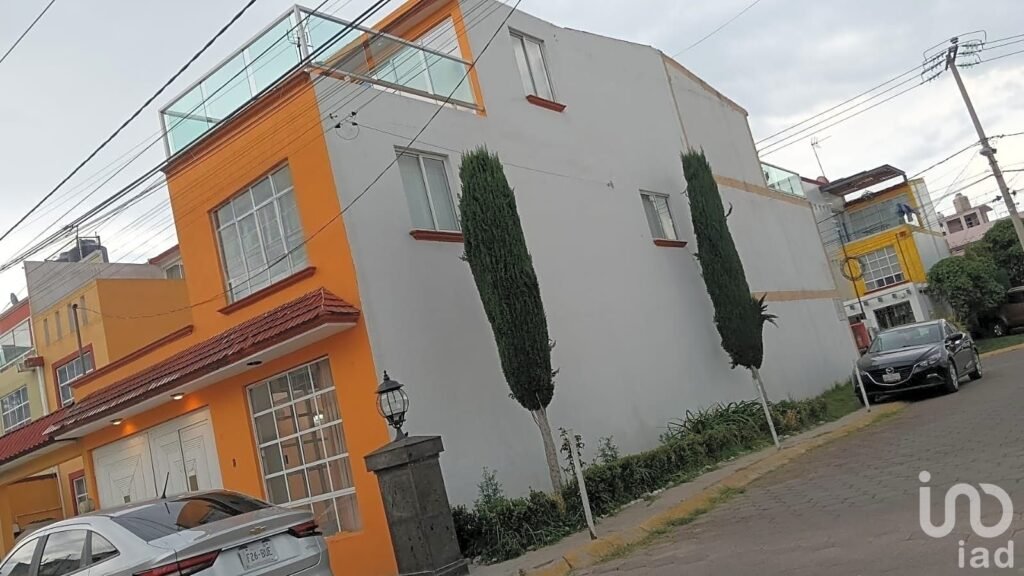 VENTA DE CASA EN FRACCIONAMIENTO ECATEPEC, RECIEN REMODELADA LISTA PARA HABITAR