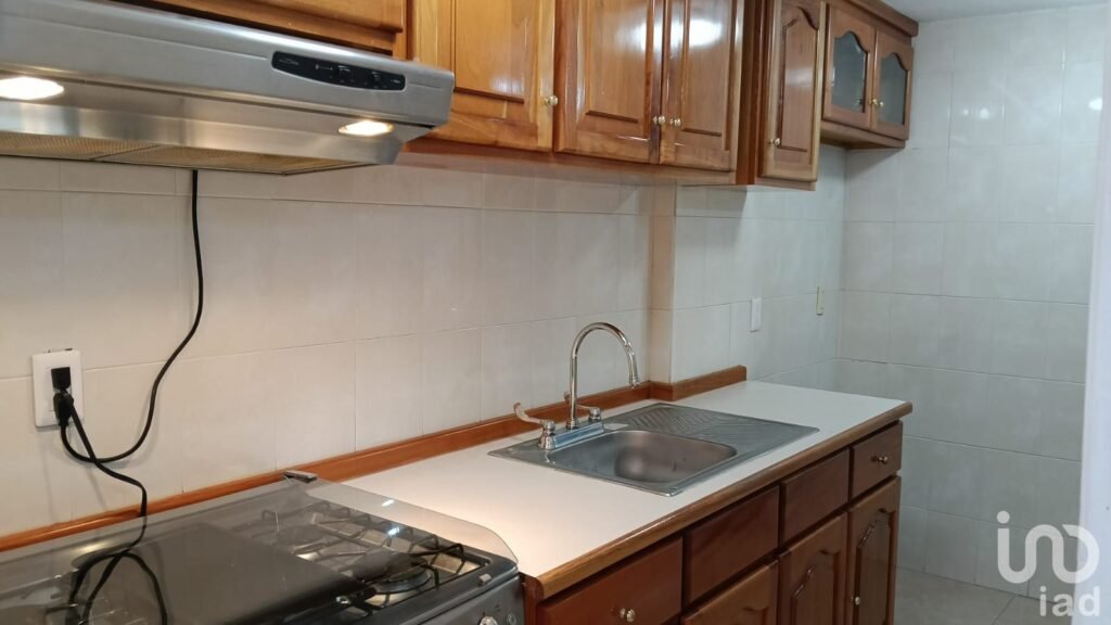 VENTA DE CASA EN FRACCIONAMIENTO ECATEPEC, RECIEN REMODELADA LISTA PARA HABITAR