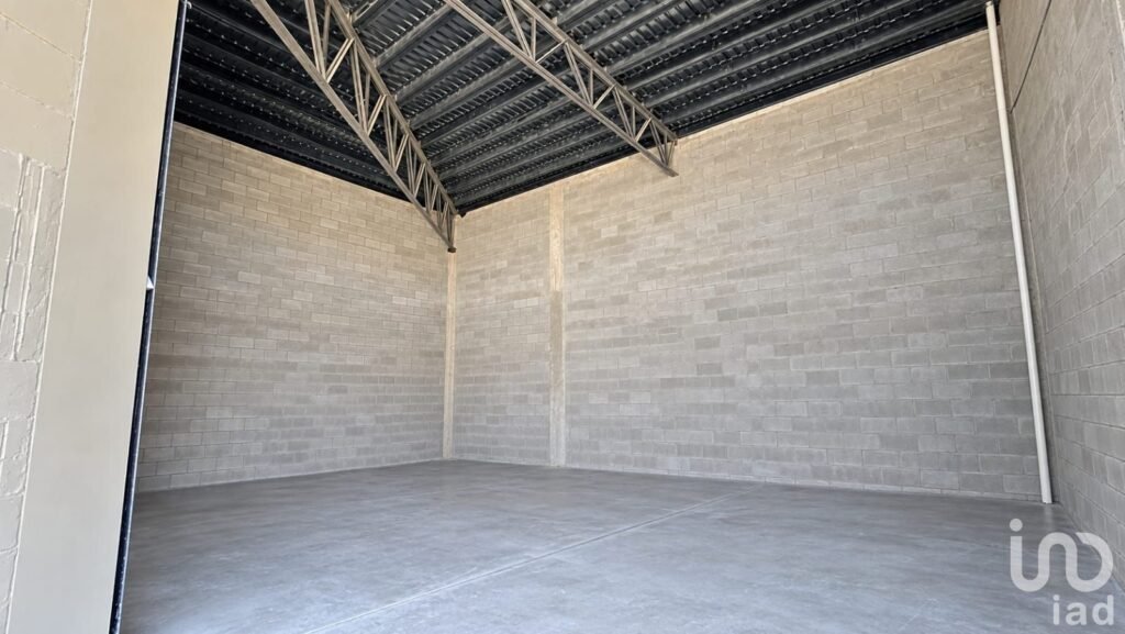 LOCAL COMERCIAL EN VENTA, PLAZA LUGANO, CERCA DE PUENTE ZARAGOZA, CD JUAREZ, CHIH