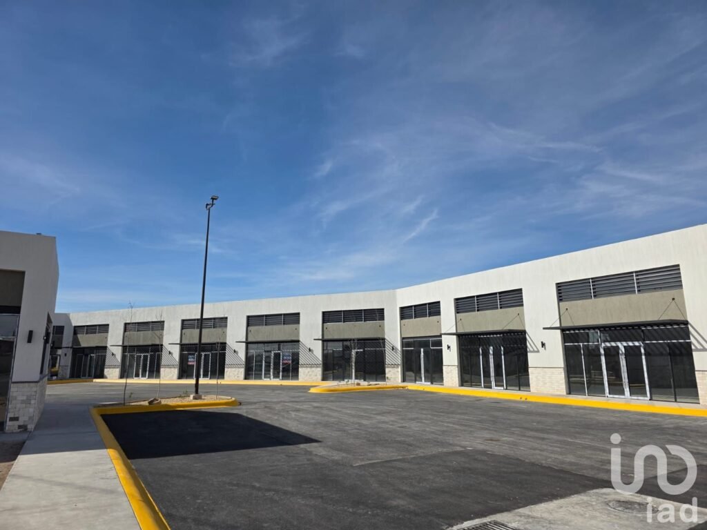 LOCAL COMERCIAL EN VENTA, PLAZA LUGANO, CERCA DE PUENTE ZARAGOZA, CD JUAREZ, CHIH