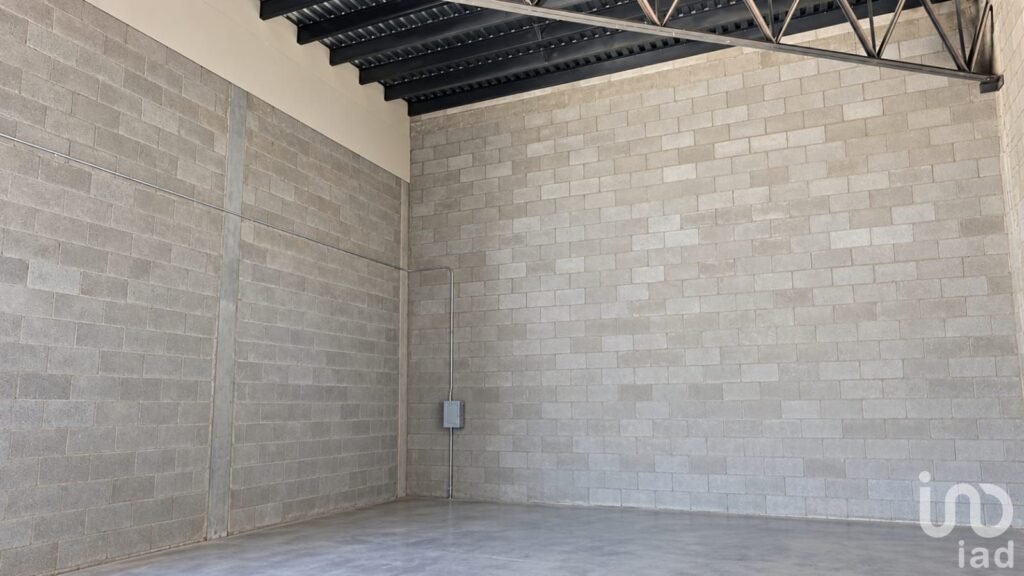 LOCAL COMERCIAL EN VENTA, PLAZA LUGANO, CERCA DE PUENTE ZARAGOZA, CD JUAREZ, CHIH