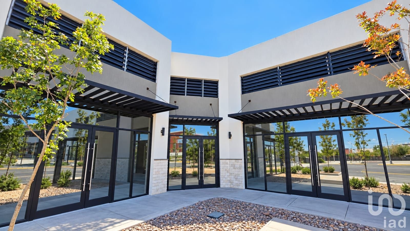 LOCAL COMERCIAL EN VENTA, PLAZA LUGANO, CERCA DE PUENTE ZARAGOZA, CD JUAREZ, CHIH