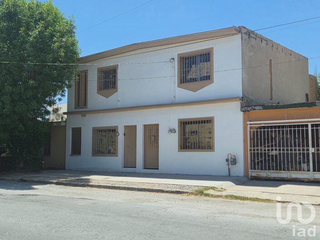 CASA VENTA A 3 CUADRAS DE LOPEZ MATEOS COLONIA NOGALES CIUDAD JUAREZ