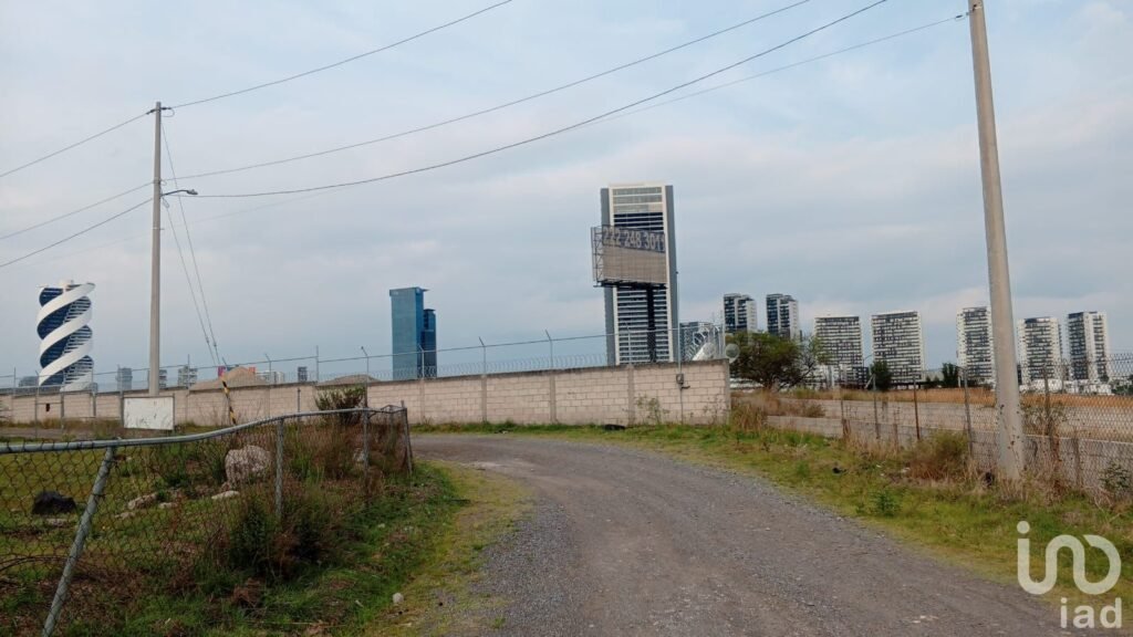 Venta De Terreno A un Costado De La Lateral Atlixcáyotl