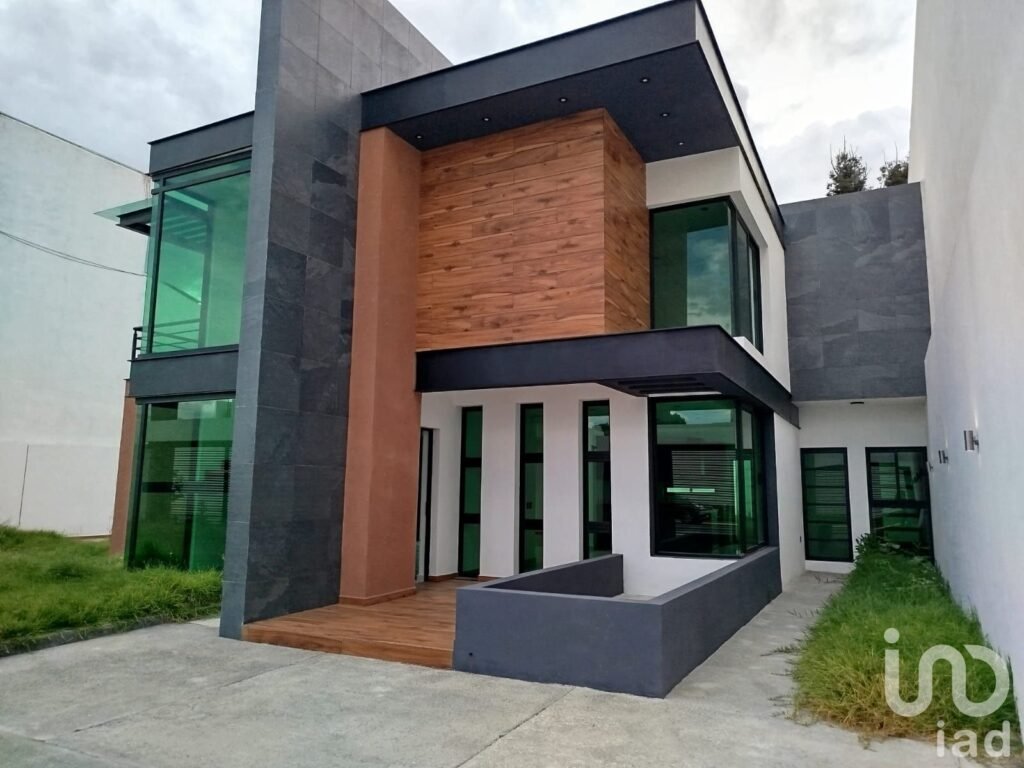 Casa en Venta en Residencial Valle del Molino Texcoco | 3 Recámaras | Terreno 600 m2 | Seguridad 24h