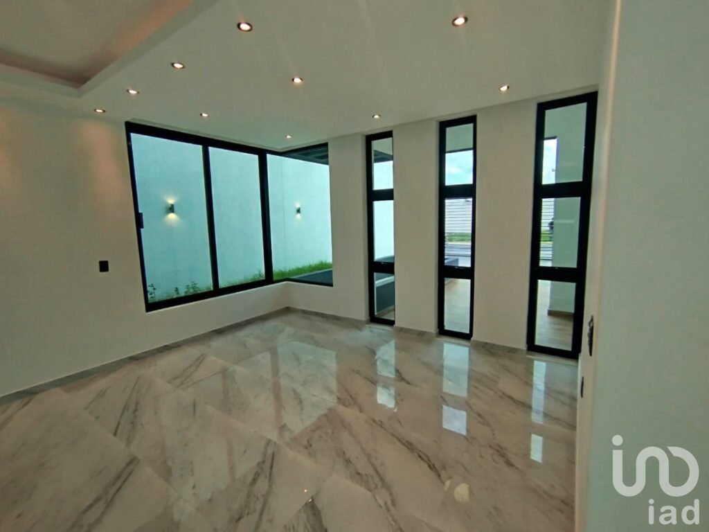 Casa en Venta en Residencial Valle del Molino Texcoco | 3 Recámaras | Terreno 600 m2 | Seguridad 24h