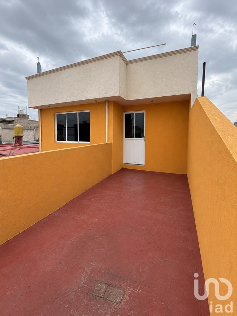 VENTA DE CASA EN CD AZTECA
