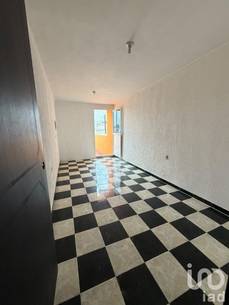 VENTA DE CASA EN CD AZTECA
