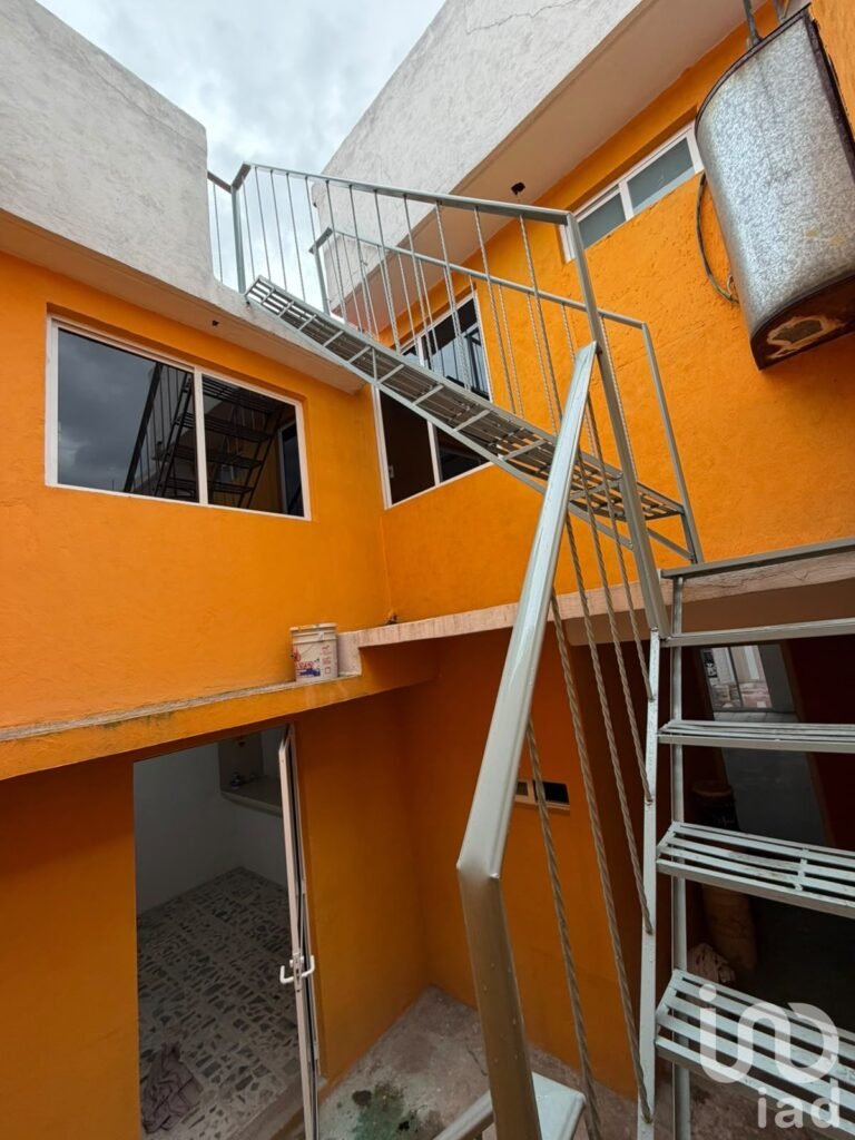 VENTA DE CASA EN CD AZTECA