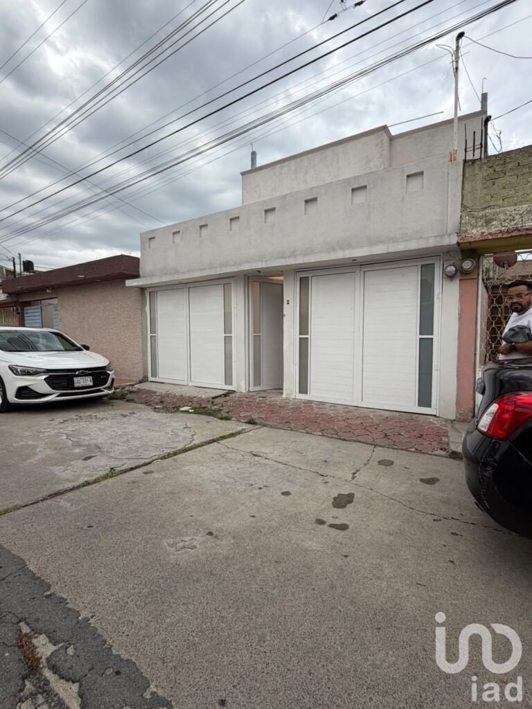 VENTA DE CASA EN CD AZTECA