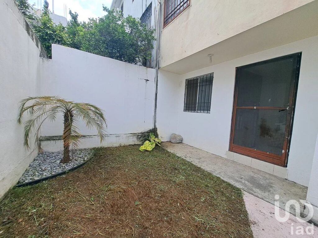 VENTA DE CASA EN VILLA  LAS FUENTES, SUR DE MTY