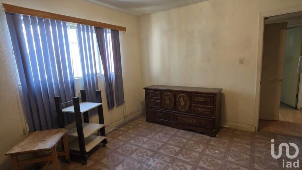 CASA EN VENTA ATENCION INVERSIONISTAS EXCELENTE UBICACIÓN CERCANA A PUENTE INT. CORDOVA-LAS AMERICAS