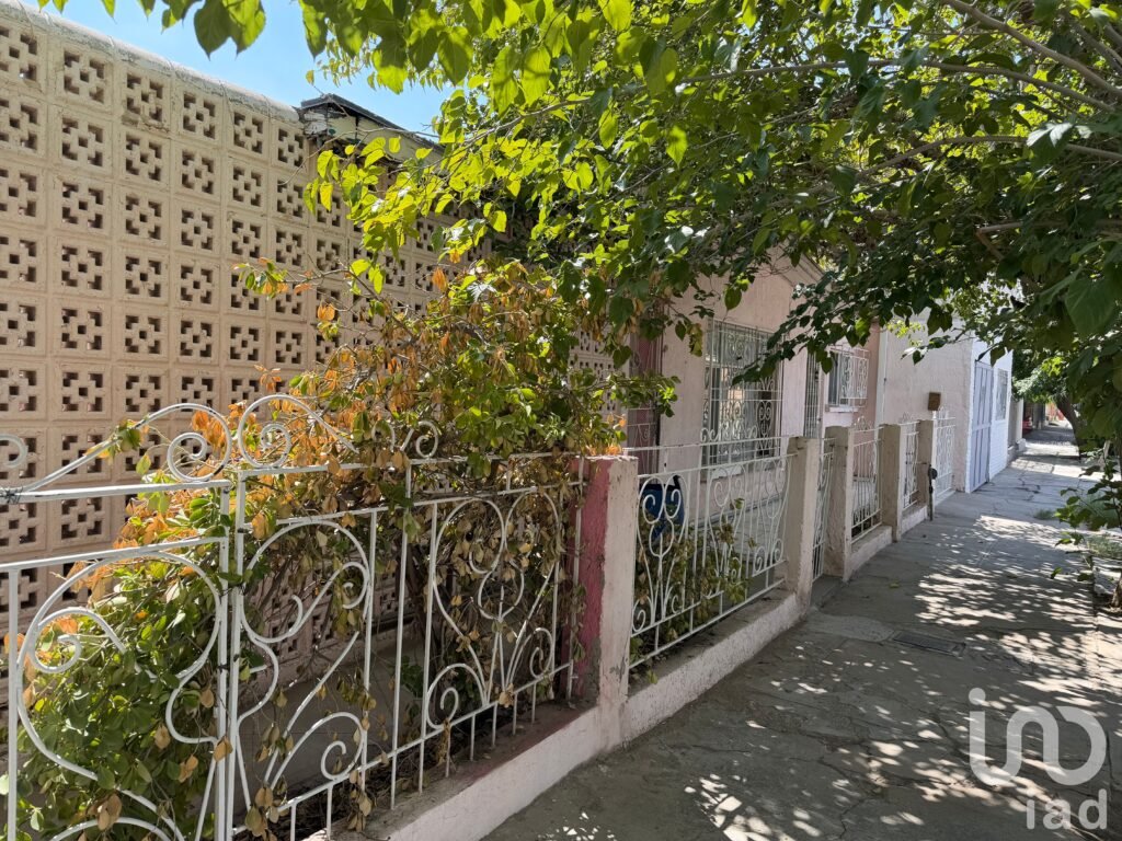 CASA EN VENTA ATENCION INVERSIONISTAS EXCELENTE UBICACIÓN CERCANA A PUENTE INT. CORDOVA-LAS AMERICAS