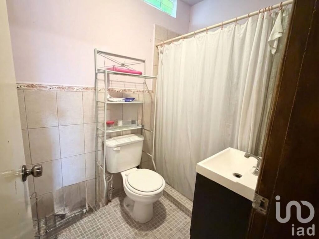 CASA EN VENTA ATENCION INVERSIONISTAS EXCELENTE UBICACIÓN CERCANA A PUENTE INT. CORDOVA-LAS AMERICAS