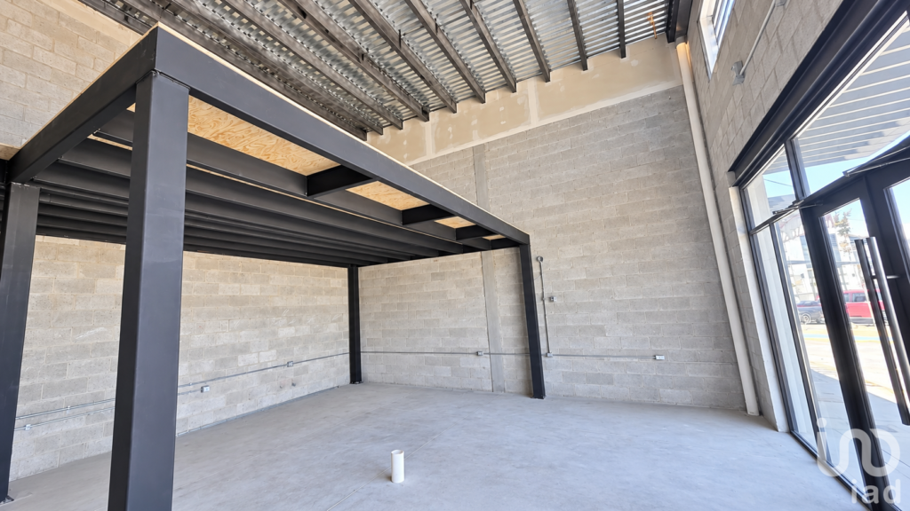LOCAL COMERCIAL EN RENTA, PLAZA LUGANO EN GOMEZ MORIN, SECTOR PUENTE ZARAGOZA, CD JUAREZ, CHIH