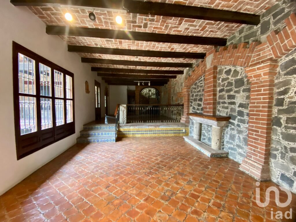 Venta Casa Tipo Hacienda. Encanto y Amplios Espacios, Junto a San Jerónimo. Residencial o educativo