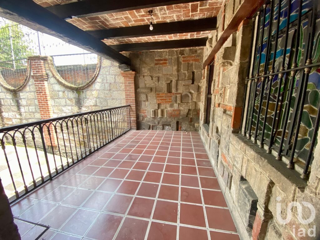 Venta Casa Tipo Hacienda. Encanto y Amplios Espacios, Junto a San Jerónimo. Residencial o educativo