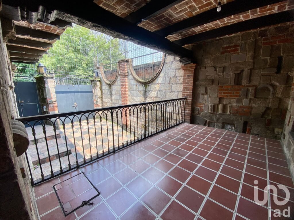 Venta Casa Tipo Hacienda. Encanto y Amplios Espacios, Junto a San Jerónimo. Residencial o educativo