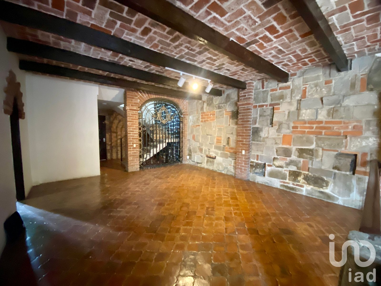 Venta Casa Tipo Hacienda. Encanto y Amplios Espacios, Junto a San Jerónimo. Residencial o educativo