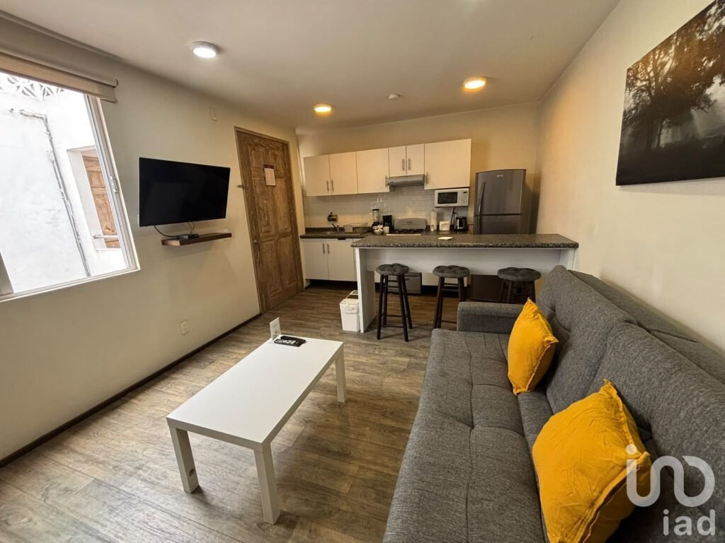 Se renta departamento amueblado con roof garden en Obrero mundial