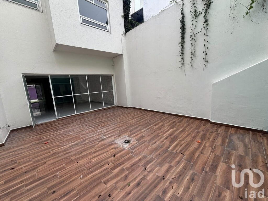 Se renta casa con uso comercial en la Col Anzures