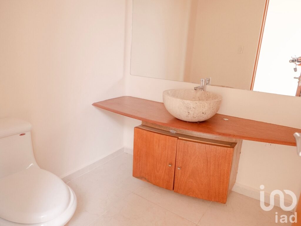 Espectacular casa en venta en Bosques de las Lomas. Cerrada exclusiva !!