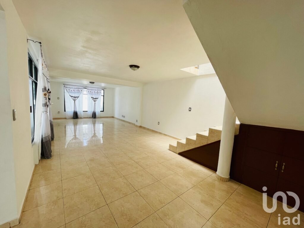 Casa en Venta, 5 recámaras, Sta. Ma. Guadalupe Las Torres, Cuautitlán Izcalli.