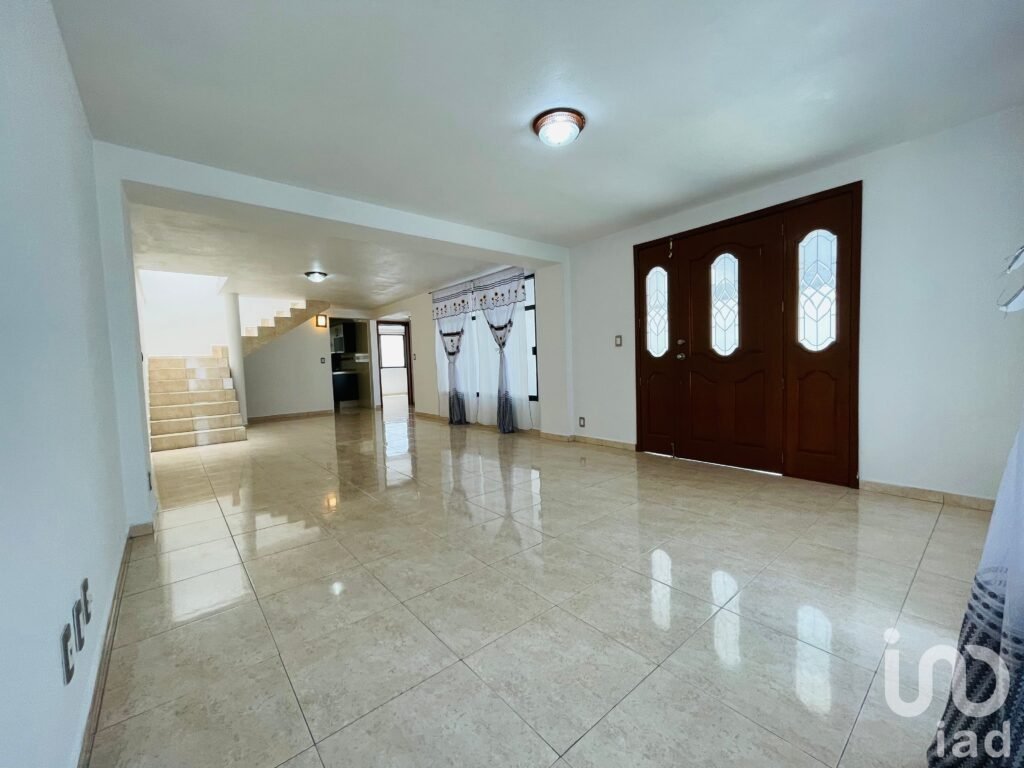 Casa en Venta, 5 recámaras, Sta. Ma. Guadalupe Las Torres, Cuautitlán Izcalli.