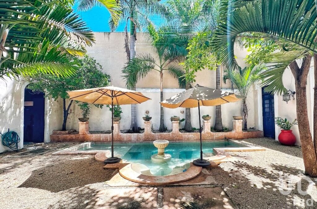 Casa colonial del Siglo XVIII en venta en el Centro Histórico de Mérida Yucatán.