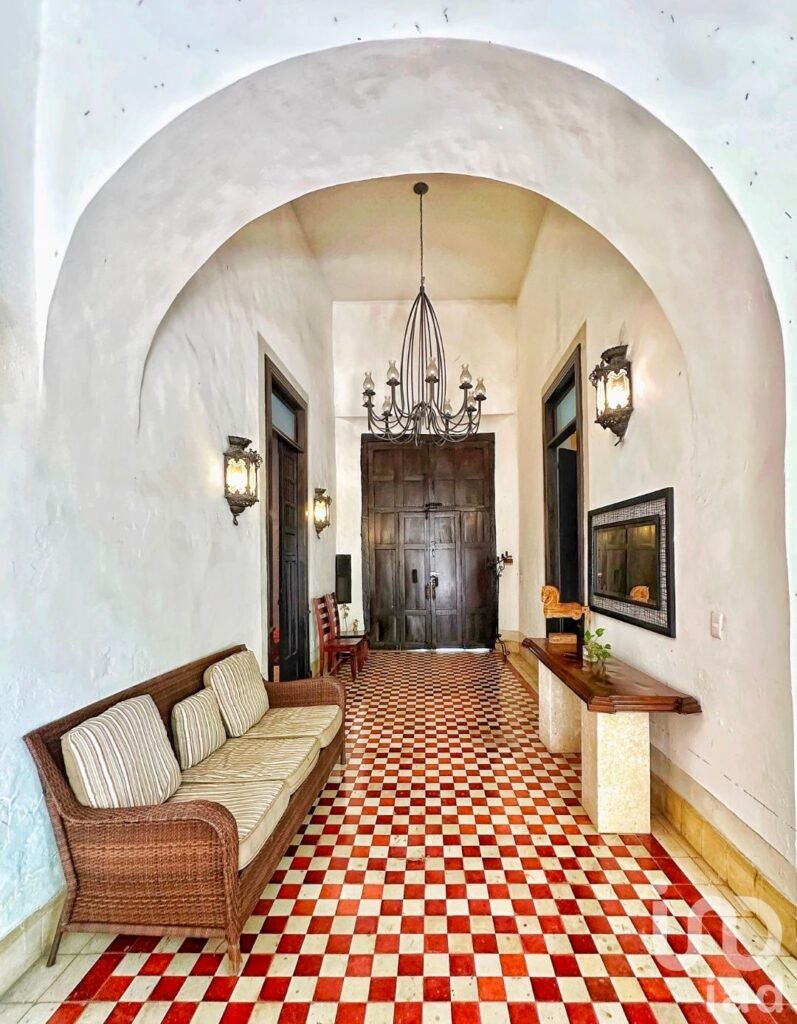 Casa colonial del Siglo XVIII en venta en el Centro Histórico de Mérida Yucatán.