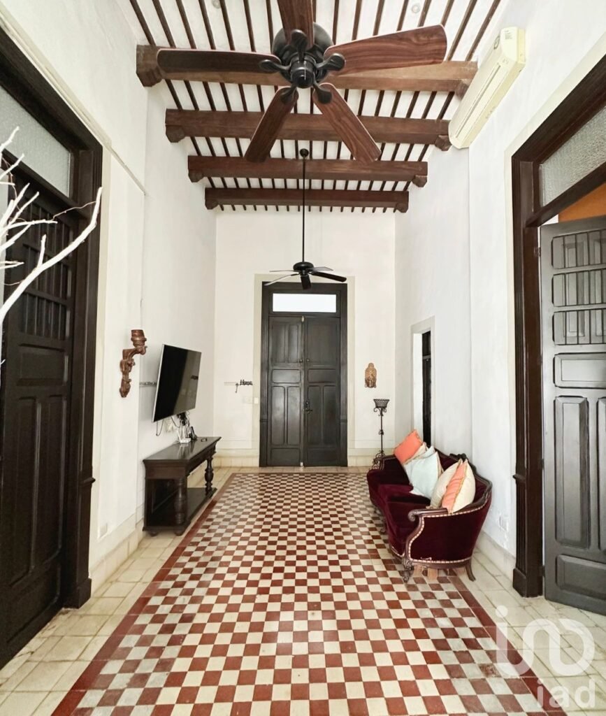 Casa colonial del Siglo XVIII en venta en el Centro Histórico de Mérida Yucatán.