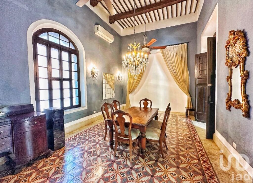 Casa colonial del Siglo XVIII en venta en el Centro Histórico de Mérida Yucatán.