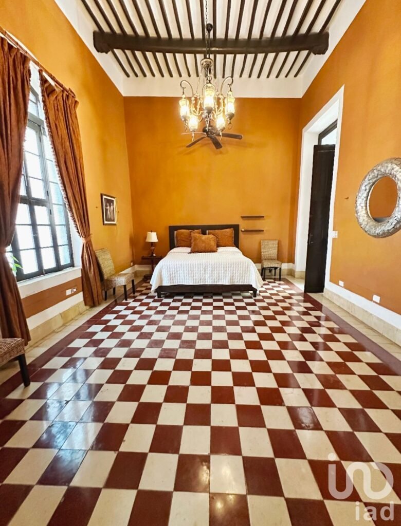 Casa colonial del Siglo XVIII en venta en el Centro Histórico de Mérida Yucatán.