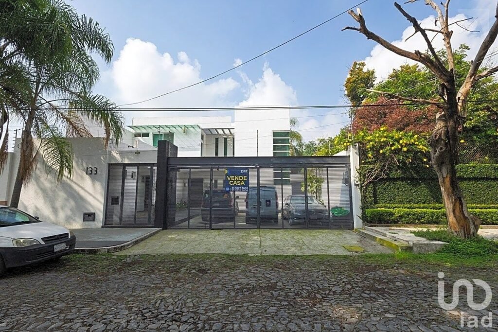 Hermos Casa en Venta en Las Fuentes Zapopan