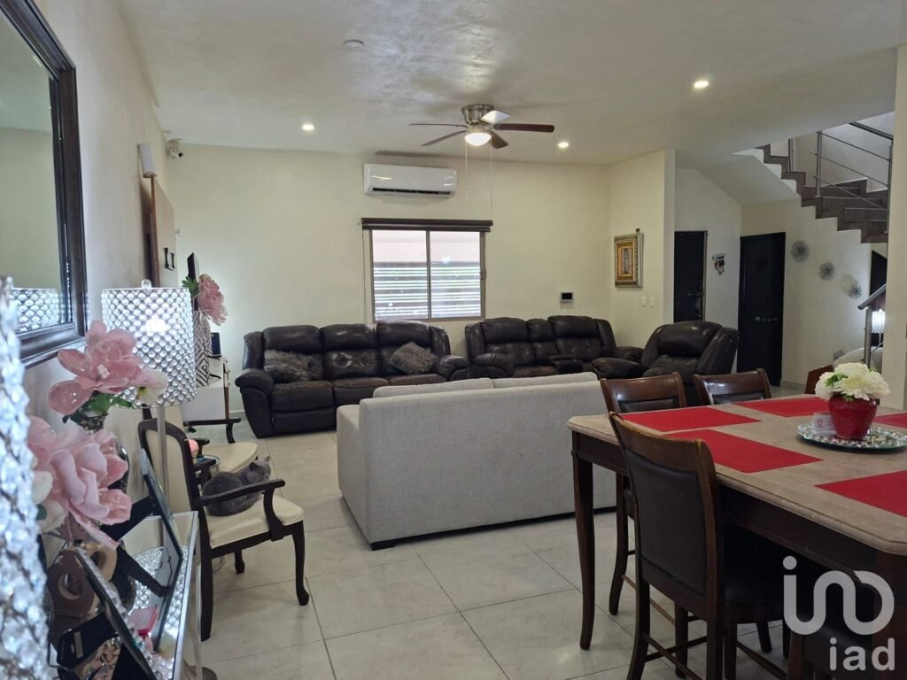 CASA EN VENTA En Excelentes Condiciones  en Lomas de SINAI, Reynosa