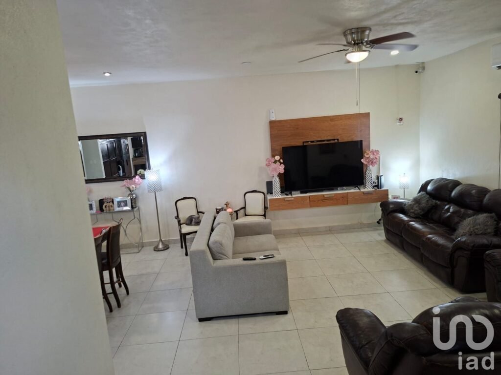 CASA EN VENTA En Excelentes Condiciones  en Lomas de SINAI, Reynosa