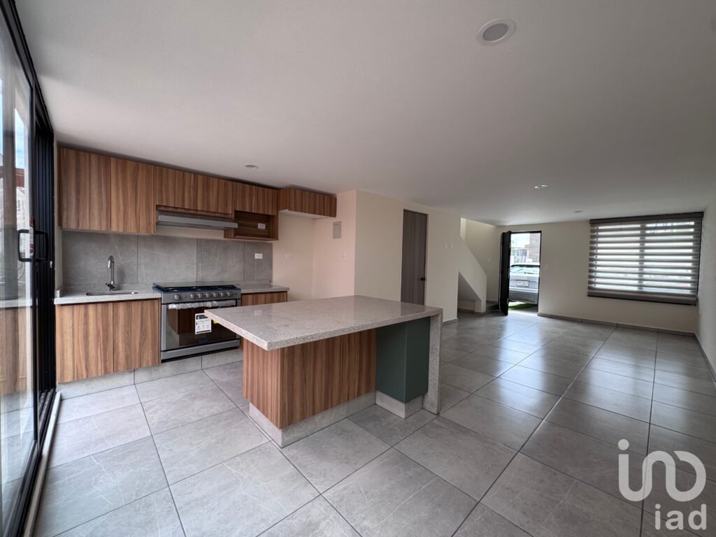 Casa nueva en renta en Frac Oporto Cuautlancingo Puebla  cerca de Periférico y Plaza comercial