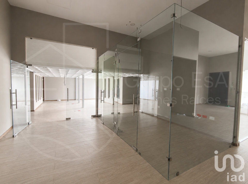 SE RENTA Oficina Corporativa 427m² | 6 privados + Mezanine + Terraza | Carr. Méx-Texcoco Chicoloapan