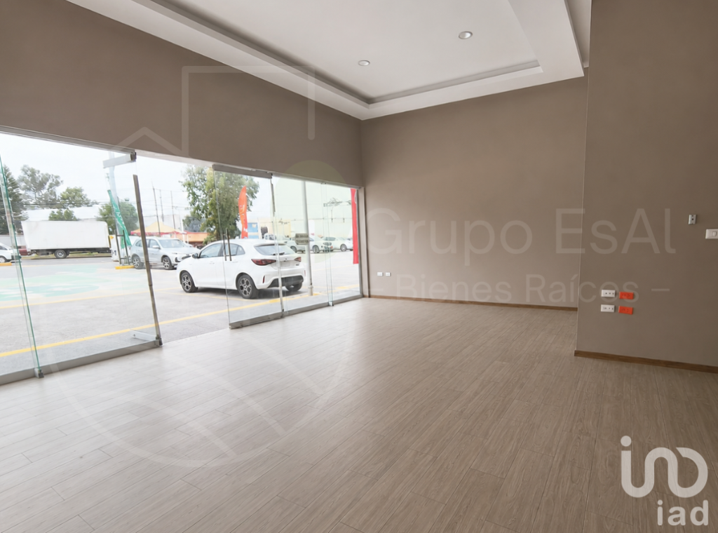 SE RENTA Oficina Corporativa 427m² | 6 privados + Mezanine + Terraza | Carr. Méx-Texcoco Chicoloapan