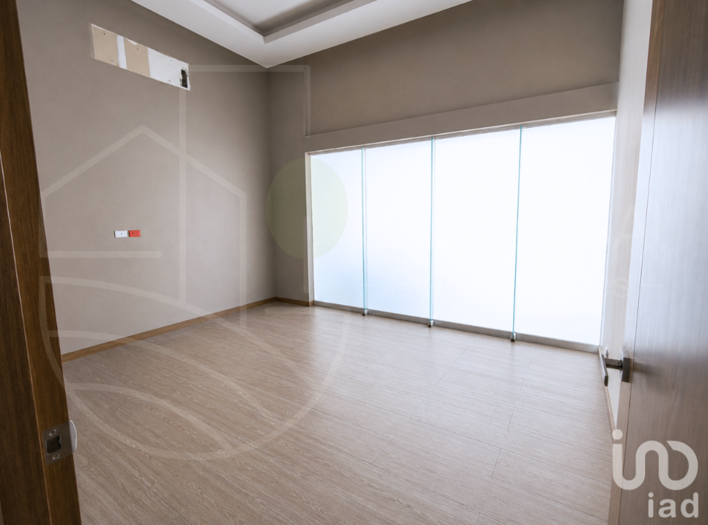 SE RENTA Oficina Corporativa 427m² | 6 privados + Mezanine + Terraza | Carr. Méx-Texcoco Chicoloapan