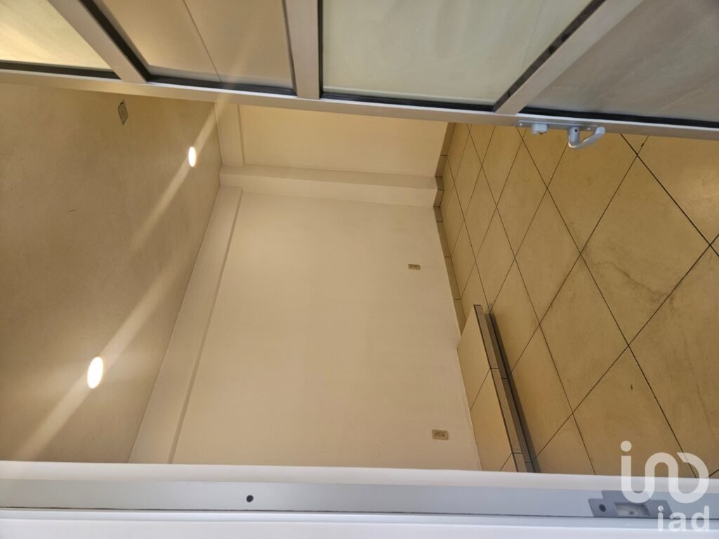 Estudio para una persona cerca de La Raza con baño privado.