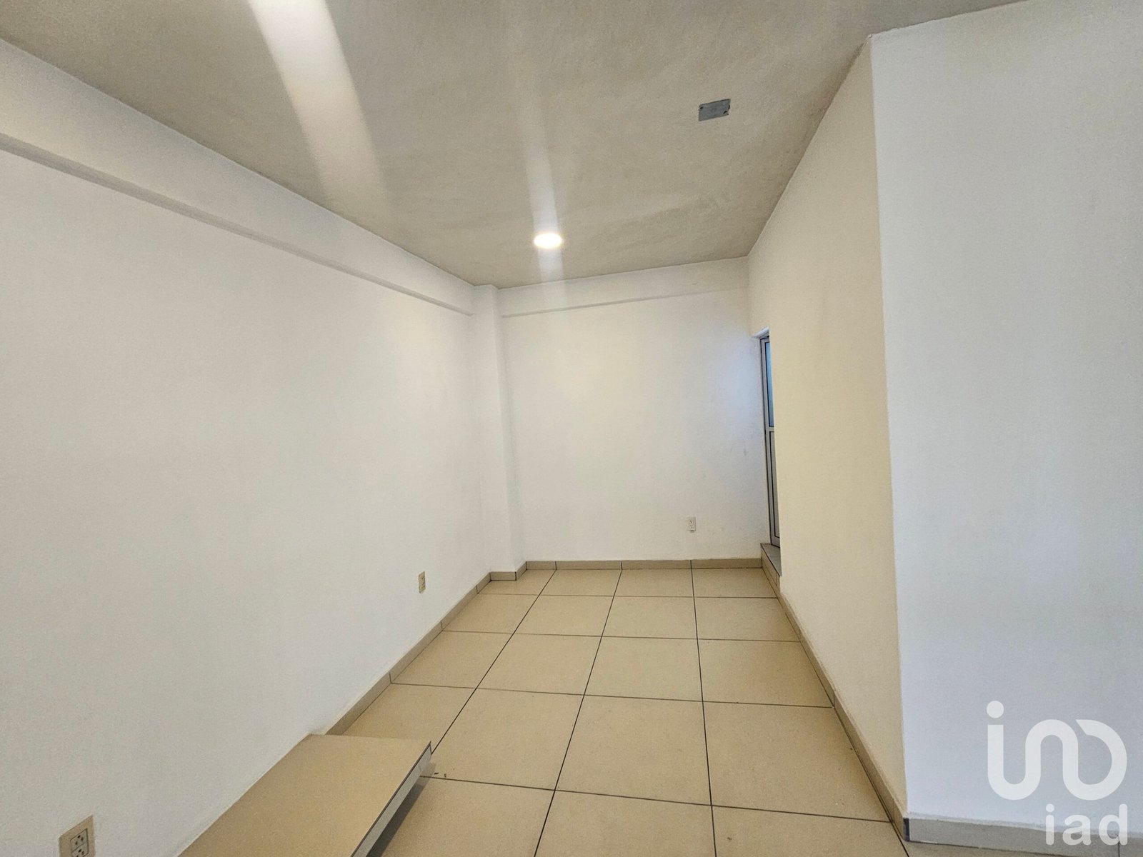 Estudio para una persona cerca de La Raza con baño privado. Estudio para una persona cerca de La Raza con baño privado.