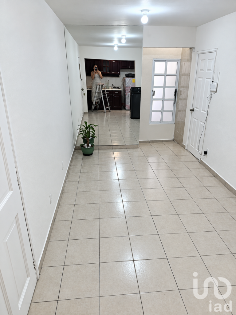 Departamento remodelado en venta en Cd de los Deportes con 1 recamara y estudio