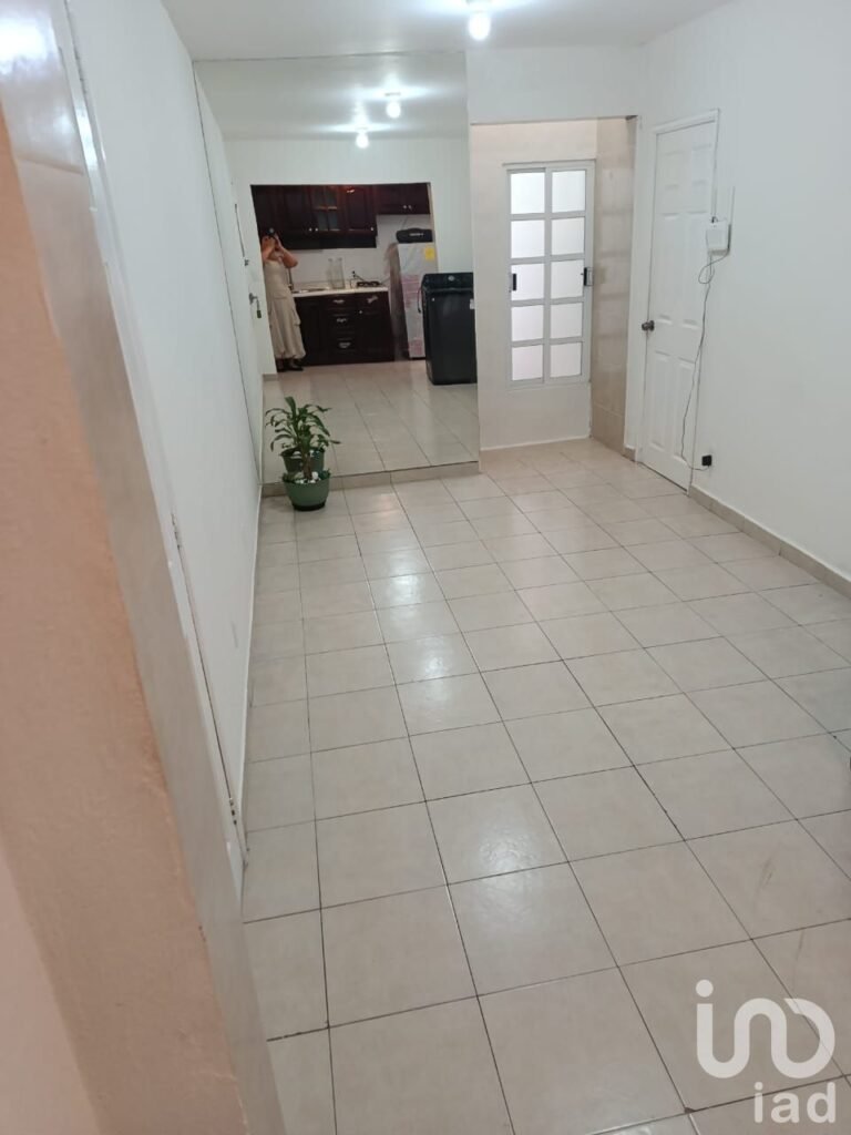 Departamento remodelado en venta en Cd de los Deportes con 1 recamara y estudio