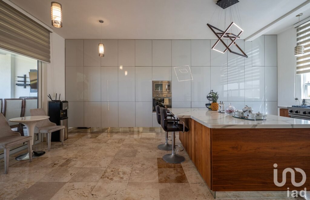 CASA EN VENTA EN EL CAMPANARIO