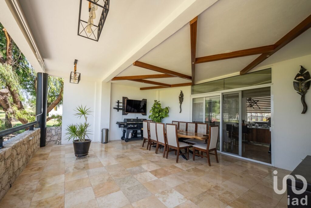 CASA EN VENTA EN EL CAMPANARIO