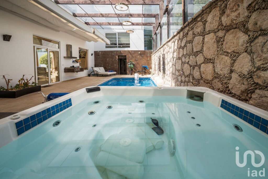 CASA EN VENTA EN EL CAMPANARIO