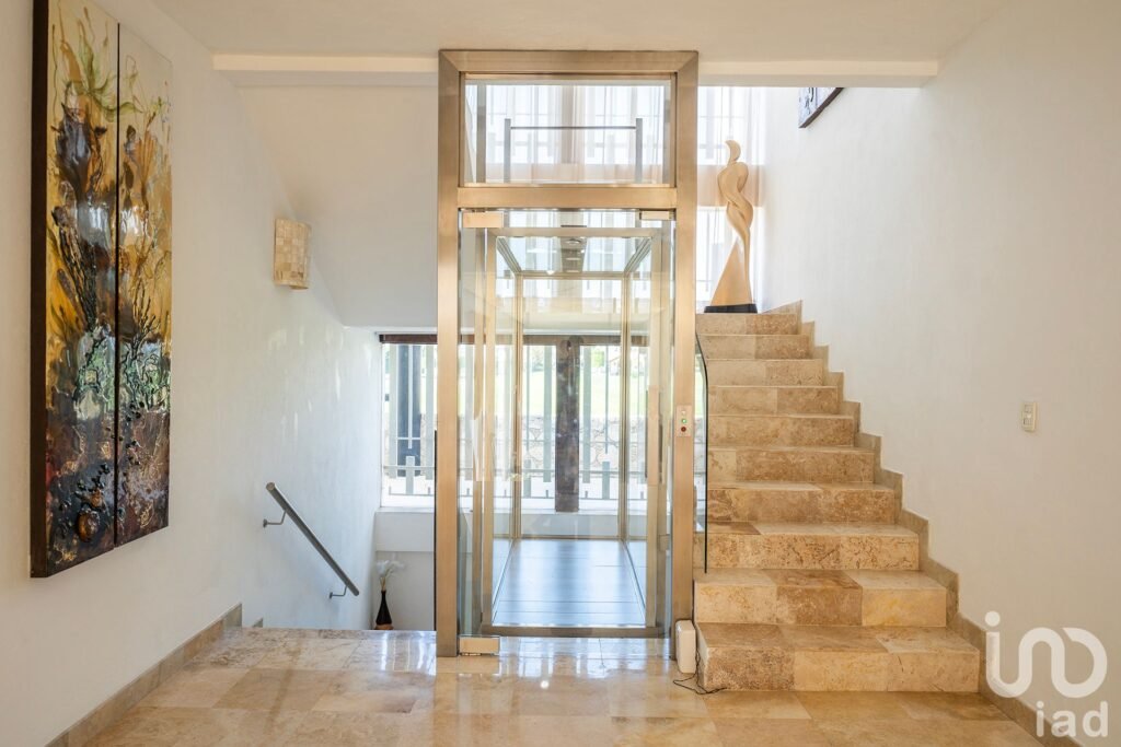 CASA EN VENTA EN EL CAMPANARIO